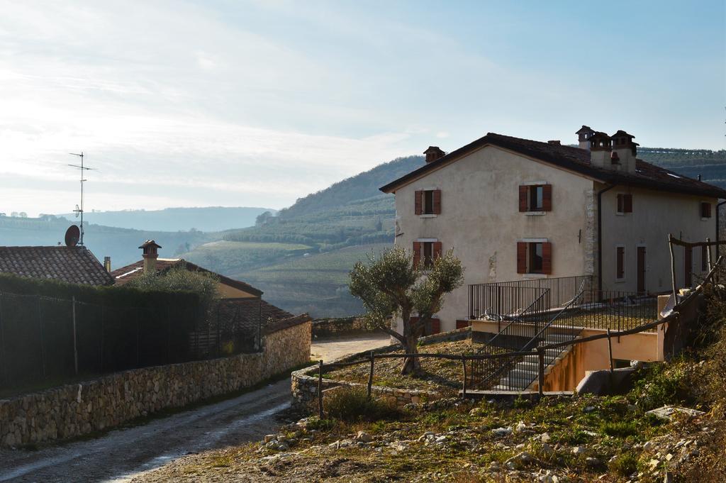 Agriturismo Borgo Valfredda Villa Mezzane di Sotto Екстериор снимка